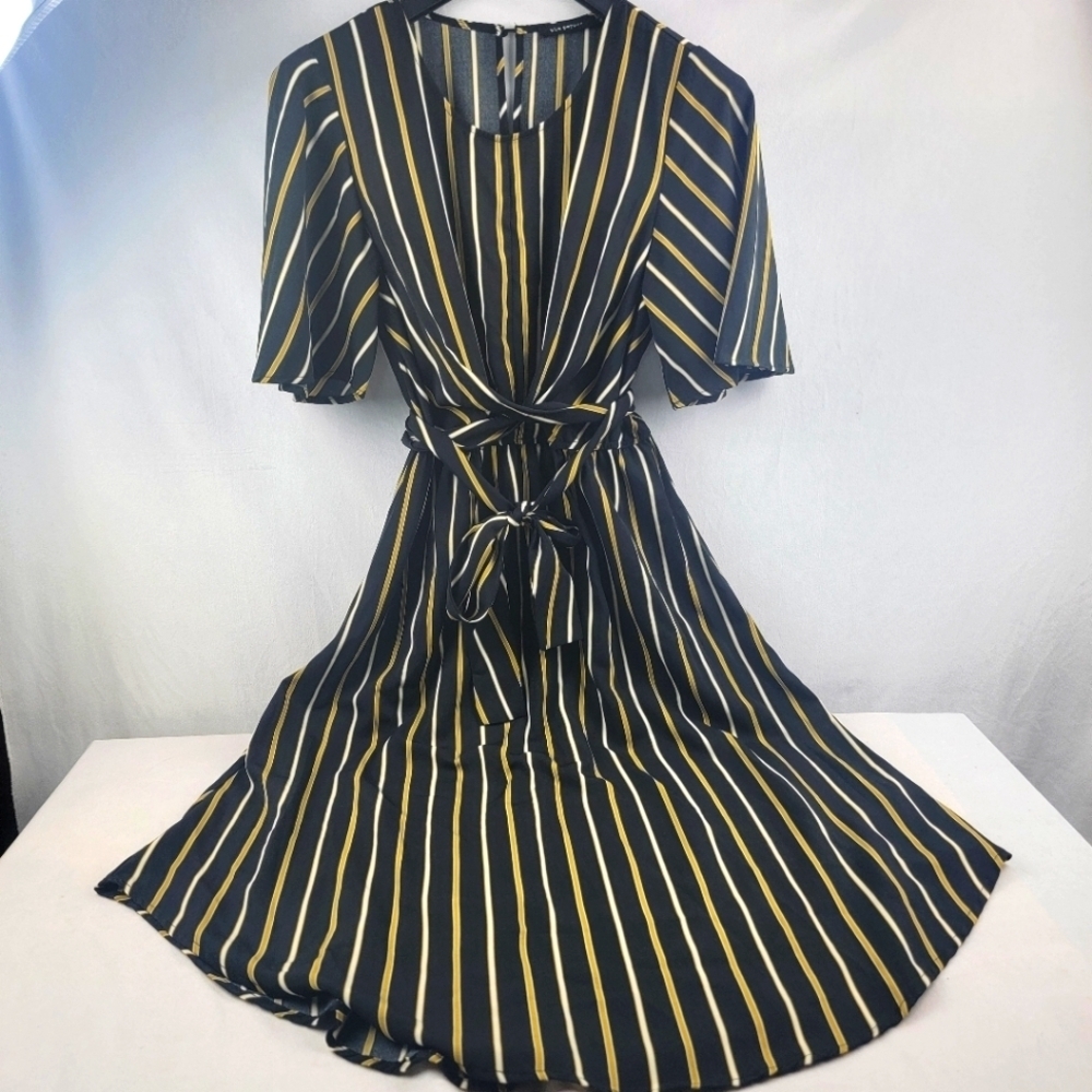Blu Pepper striped cross tie waist midi dress‎ Size small
